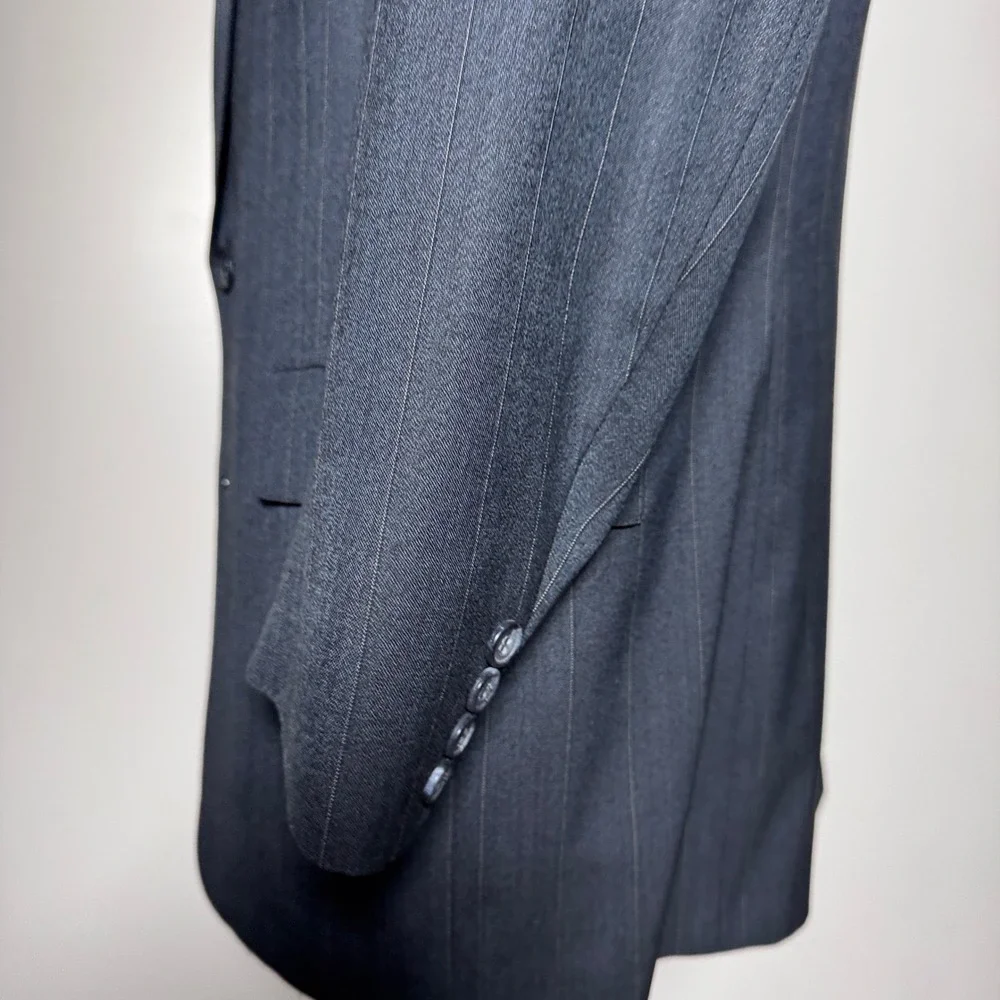 Hart Schaffner Marx Suit Mens 41R 34x26.5 Navy Blue Pinstripe Wool 2-Button‎ f01